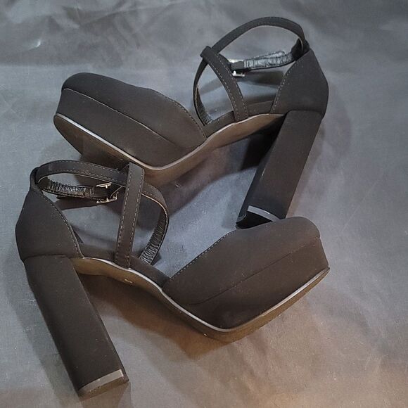 BRAND NEW TOP MODA JANE CRISS-CROS STRAP PLATFORM PUMP - Picture 8 of 16